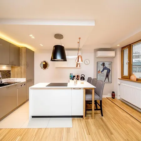 Golden Apartment With Air Condition By Your Freedom Warschau Exterior foto