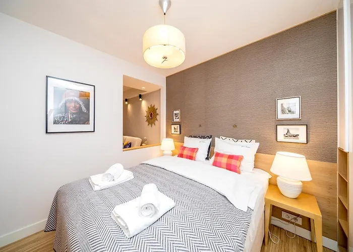 Golden Apartment With Air Condition By Your Freedom