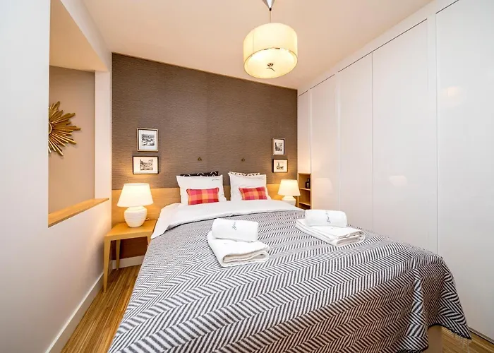 Golden Apartment With Air Condition By Your Freedom
