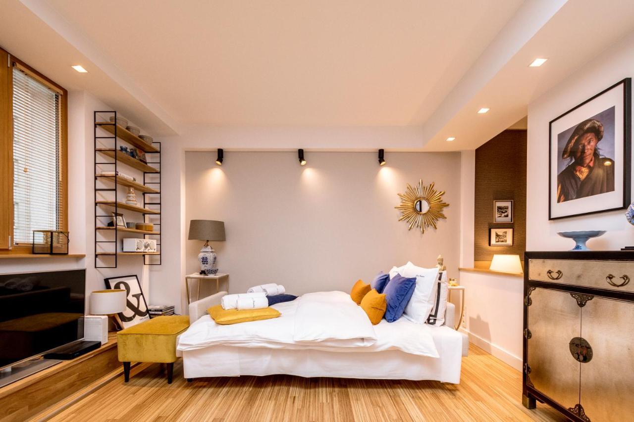 Apartment Golden With Air Condition By Your Freedom Warschau