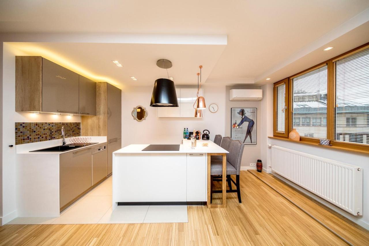 Golden With Air Condition By Your Freedom Warszawa