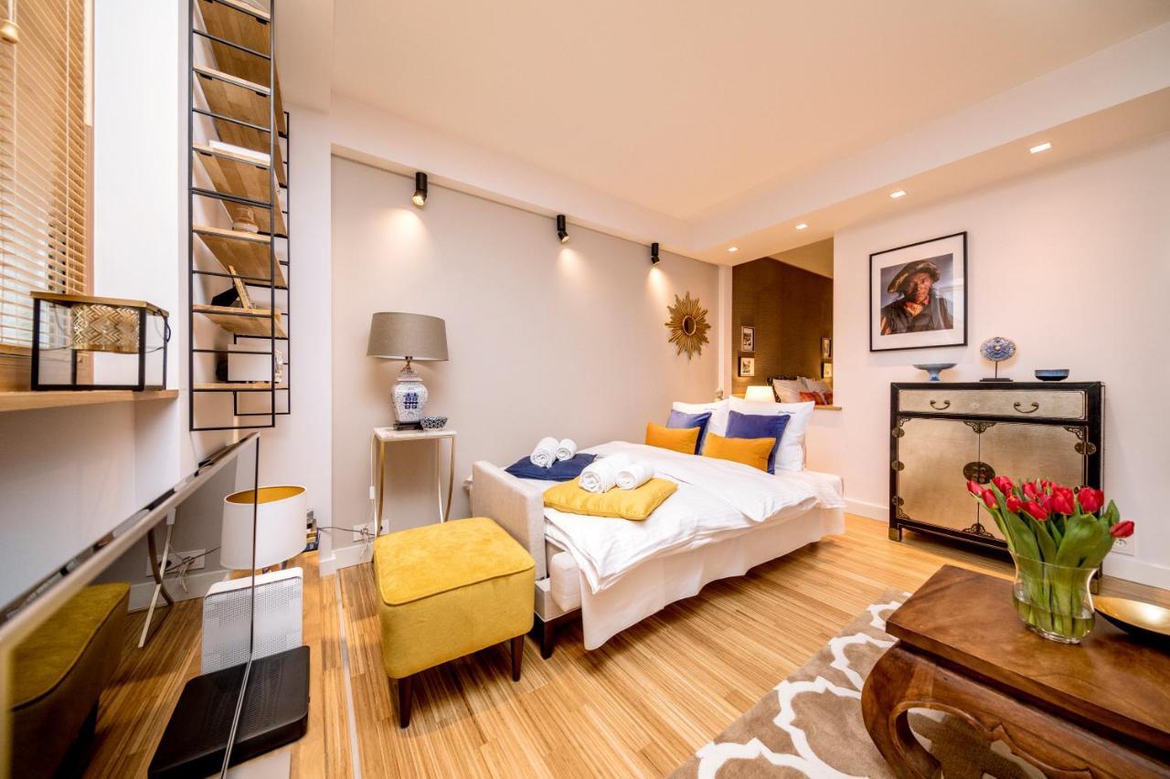 Apartment Golden With Air Condition By Your Freedom Warschau
